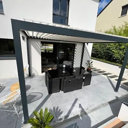 Villa Moderne - Jo 2024