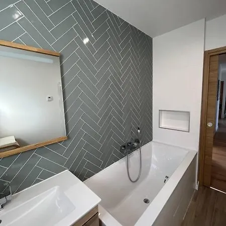 Villa Moderne - Jo 2024