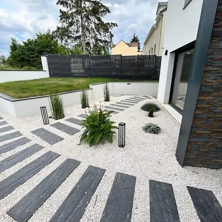 Villa Moderne - Jo 2024